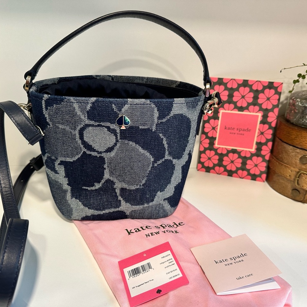 Kate Spade Pippa bucket bag “RARE”